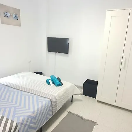 Centricas, Tranquilas Y Acogedoras De Matrimonio En Vivienda Compartida Проживание в семье *