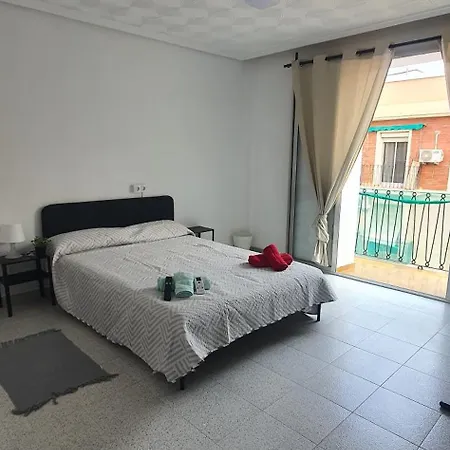 Centricas, Tranquilas Y Acogedoras De Matrimonio En Vivienda Compartida Проживание в семье