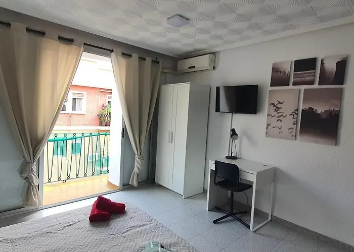 Centricas, Tranquilas Y Acogedoras De Matrimonio En Vivienda Compartida Privat bolig *